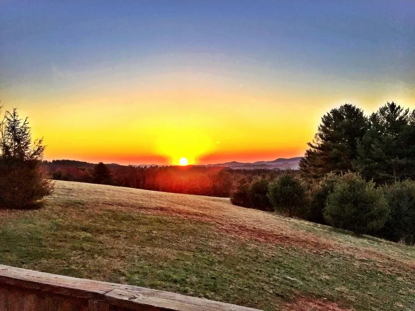 Blessed Sunset Getaway - Hot Tub! Solen stiger! Solnedgångar! Stort däck! - Image 1