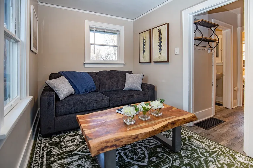Cozy Carriage House - Walk to UNC + Free Bikes - Image 1