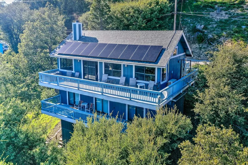 ‘The Atomic Squirrel Lodge’ Lake Gregory Getaway! - Image 1