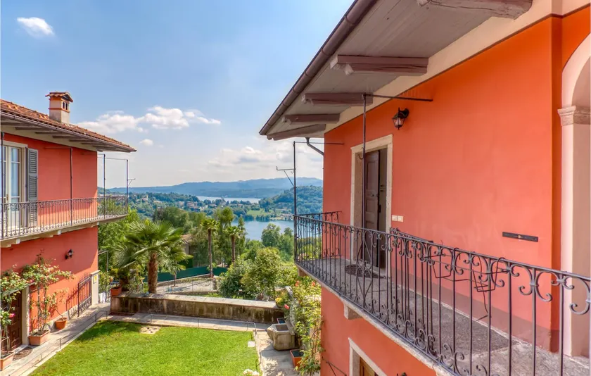 Impresionante apartamento en Carcegna di Miasino. - Image 1