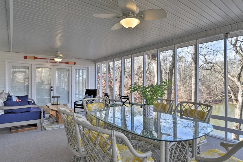 Large Lavonia Home w/ Party Dock on Lake Hartwell! - Image 1