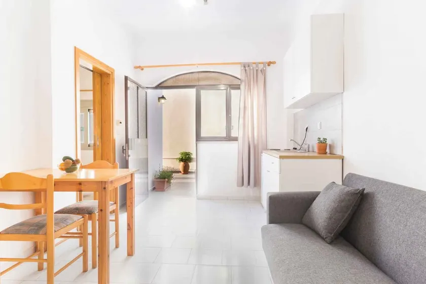 Ground Floor Apartment - Image 1