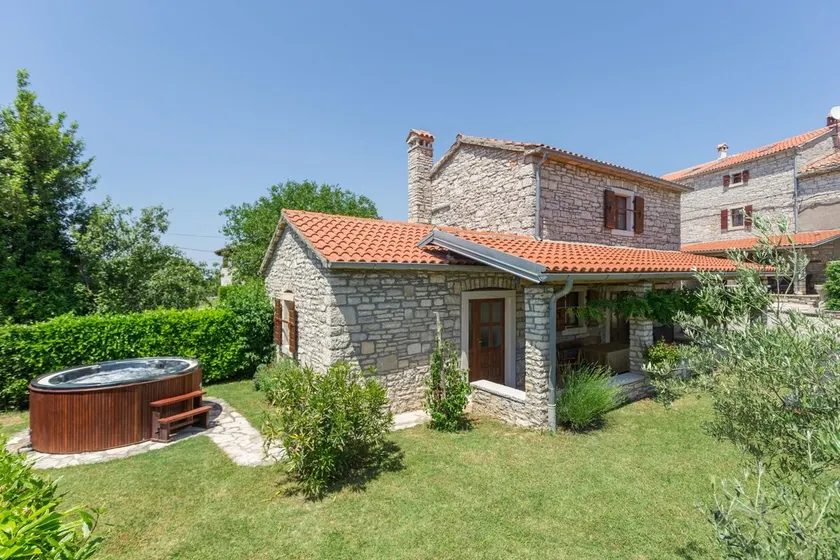 Sweet Home Ana with jacuzzi - Image 1