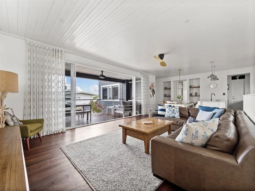 Maison Bleue Ocean Views and Beachside Family Fun - Image 1