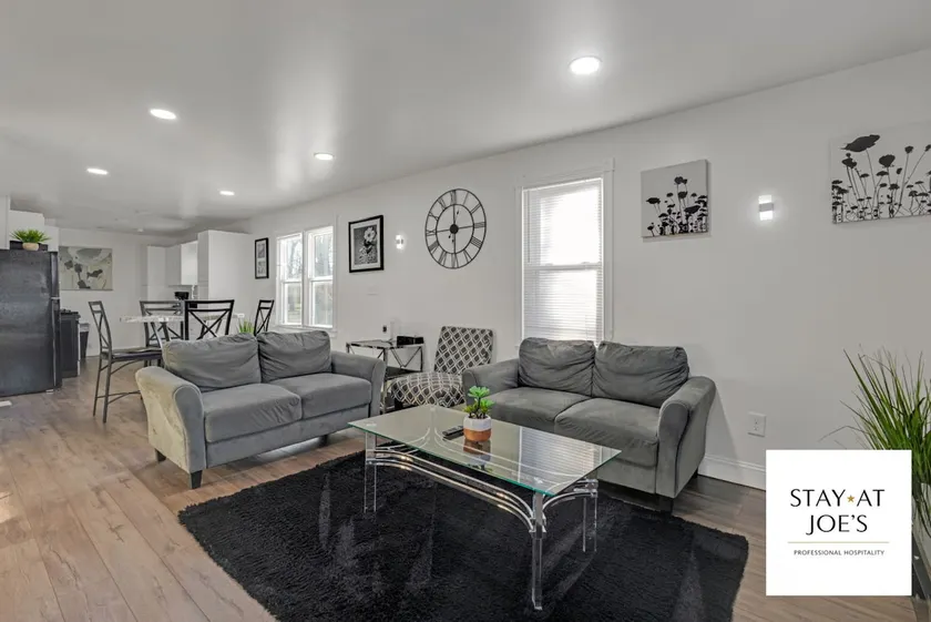 Private 4 BDRM house, 5 Miles from Downtown #6 - Image 1