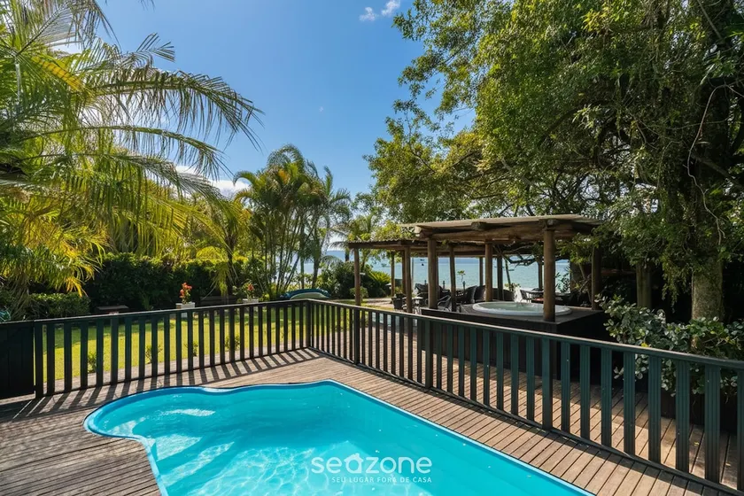 Beachfront apartment in Jurerê JBM201 - Image 1