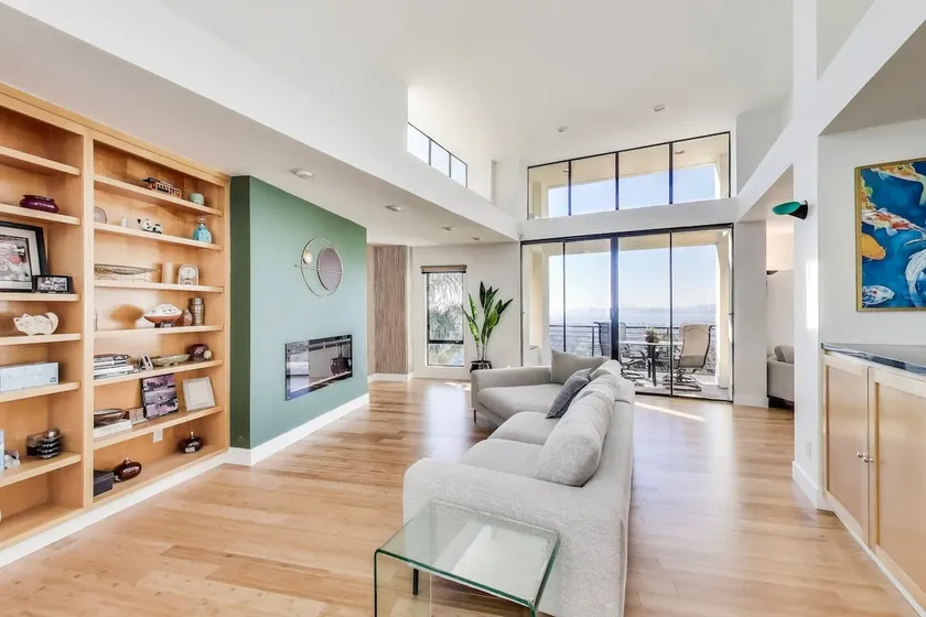 Luksuriøs og moderne 3 senge / 2. 5 badeværelser hus med fantastisk udsigt over SF-bugten. - Image 1