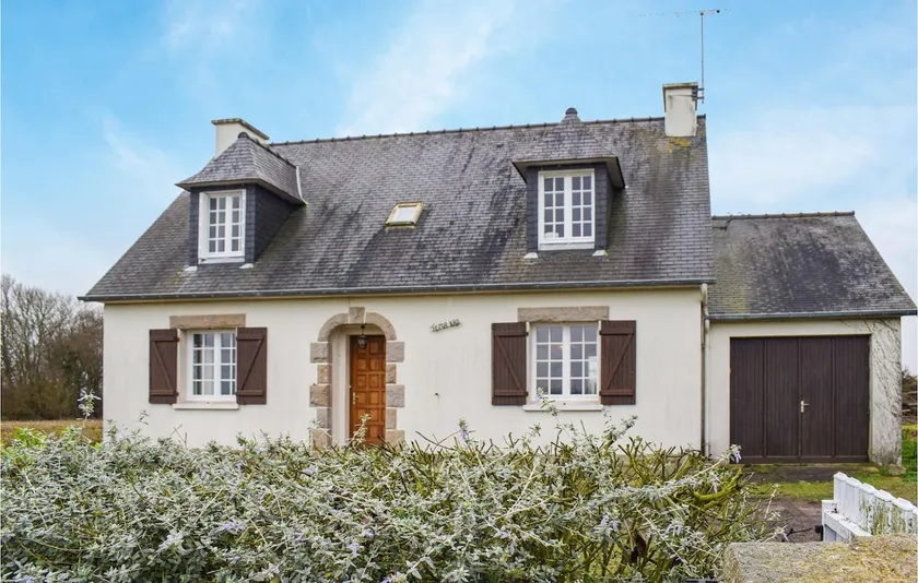 Pet Friendly Home In Sables D'or Les Pins - Image 1