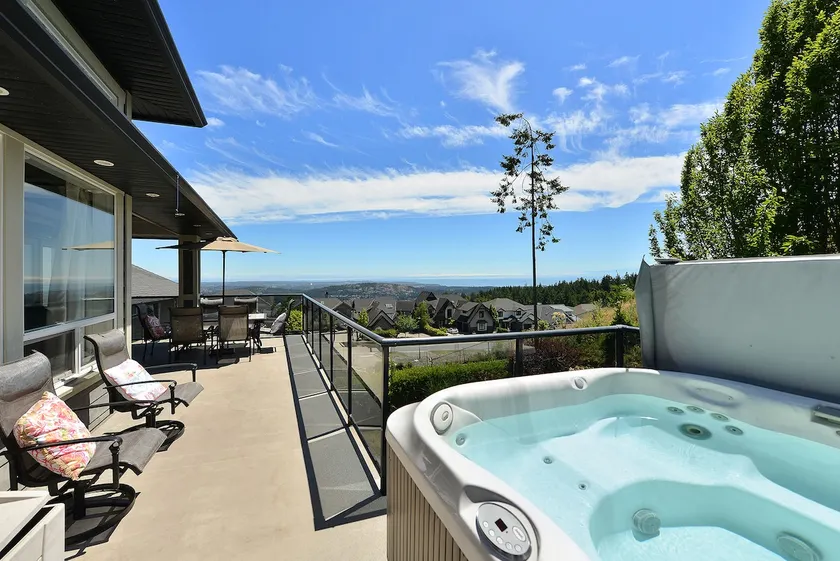 Nature's Gate Executive Estate by EMR Vacation Rentals - Image 1