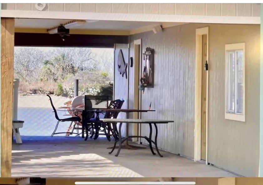 Waterfront Bunkroom sits on the Colorado river. - Image 1