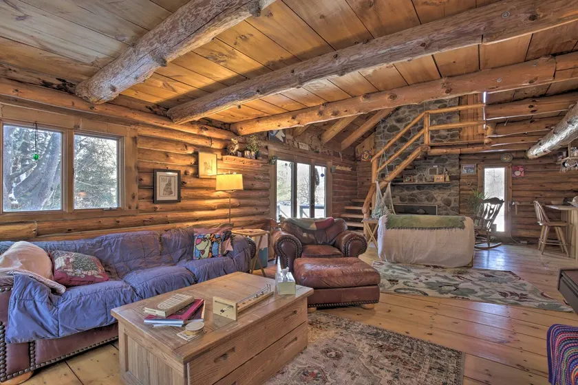 Cabin: Private Hot Tub, Walk to Pats Peak Ski Area - Image 1