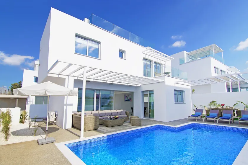 PARADISIA VILLA - Gåafstand til Ayia Napa Center - Image 1