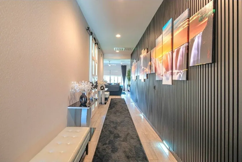 1BR Suite Near Airport|Nurses|Couples|See Reviews! - Image 1