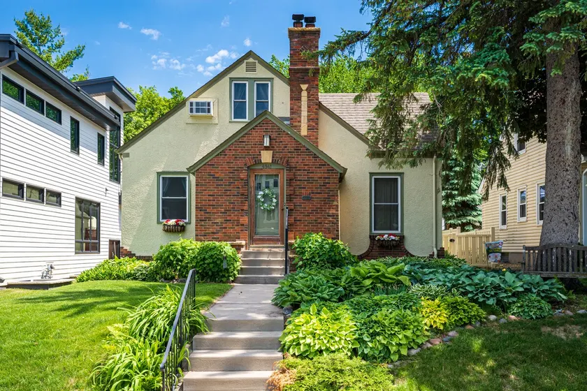 3 King Beds | Walk to 50th & France | Fenced Yard - Image 1