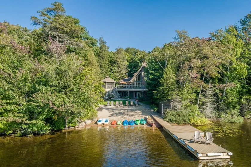 Stewart Lake Retreat ~ ¡Maravillosa playa con todas las campanas y silbidos! - Image 1