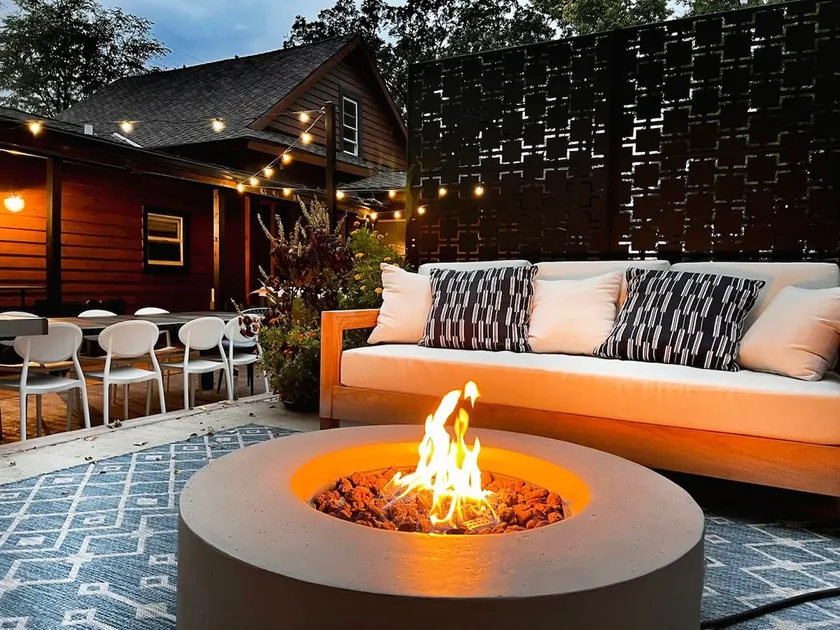 Centrally Located Serene Wooded Retreat w/ Hot Tub - Image 1