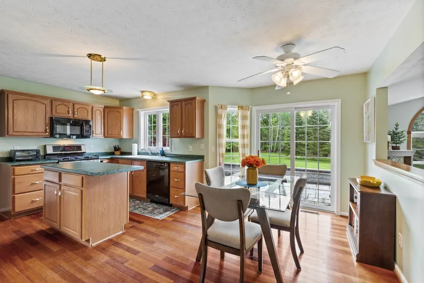 Large Family Home in Heart of Brockport - Image 1