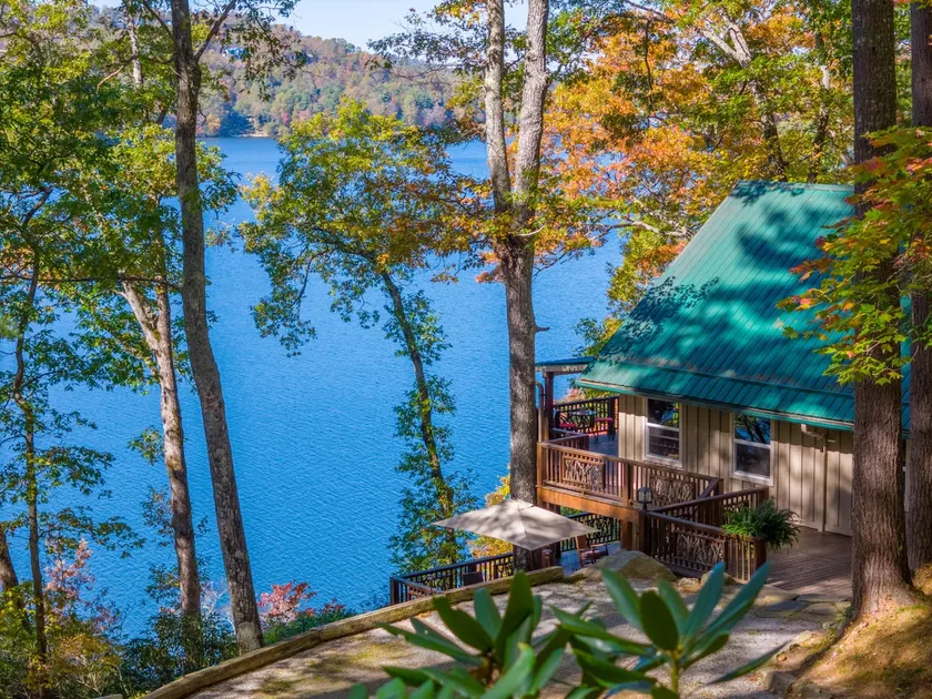 Secluded Lake Glenville Compound Prime Lake View - Image 1