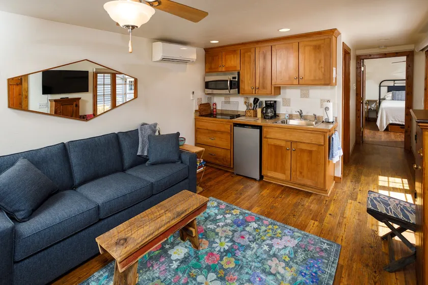 Downtown Ephraim, dog friendly, walk to Wilsons! - Image 1