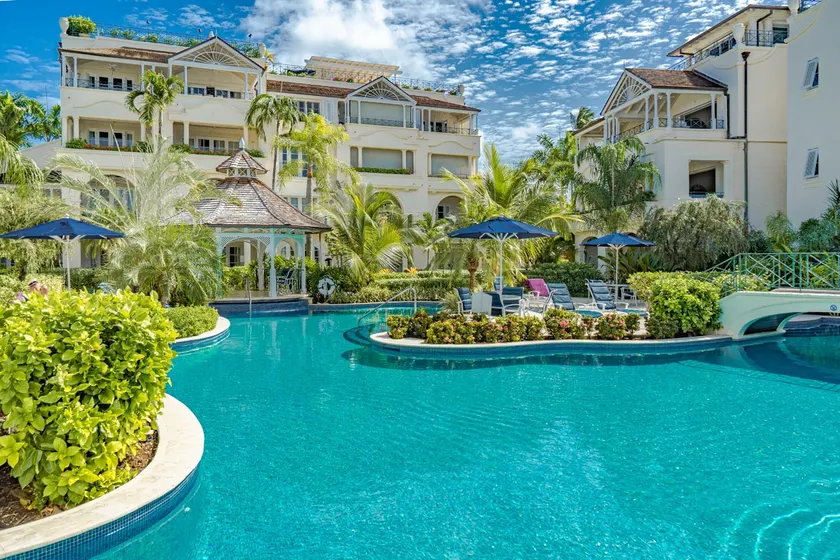 Beach Retreat med pool: Schooner Bay 112 - Image 1