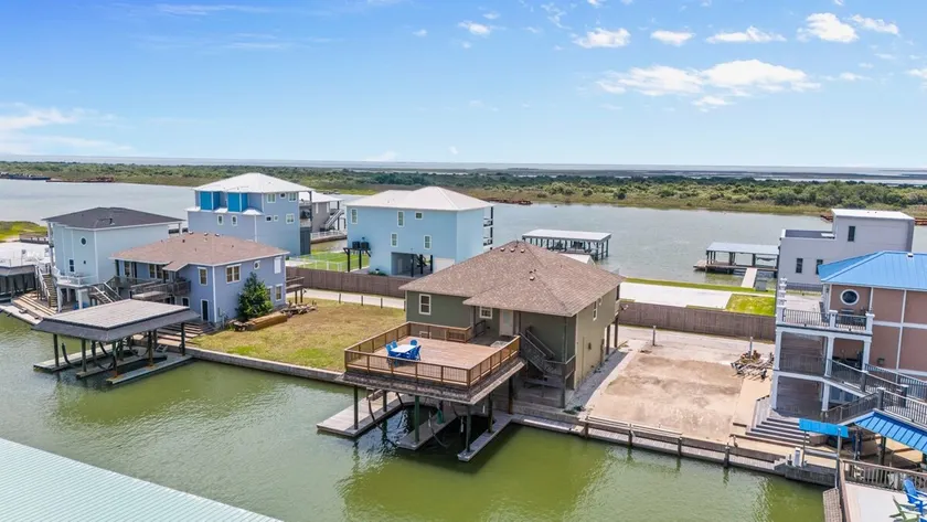 GK Bay Place Port O Connor - Image 1