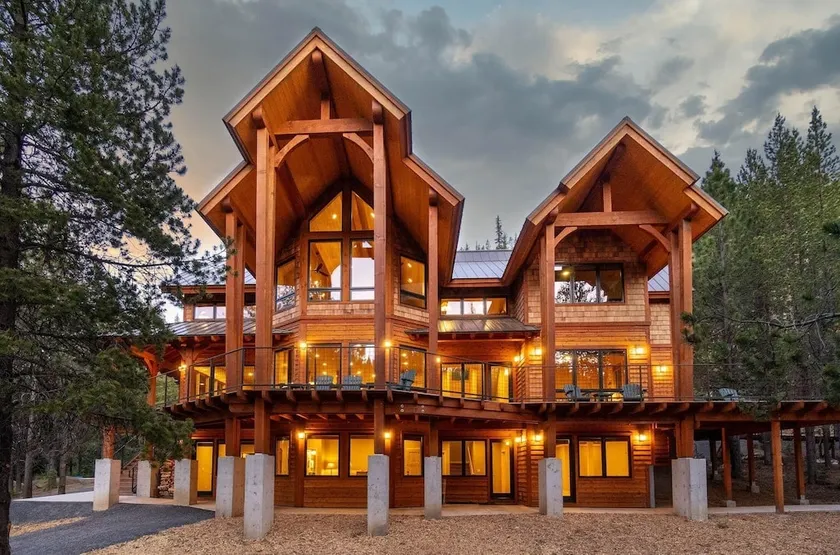 Spectacular Luxury Lodge Hot Tub Private Lake-Bend - Image 1