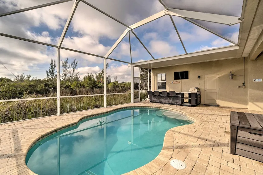 Port Charlotte Canalfront Home w/ Pool & Dry Bar! - Image 1