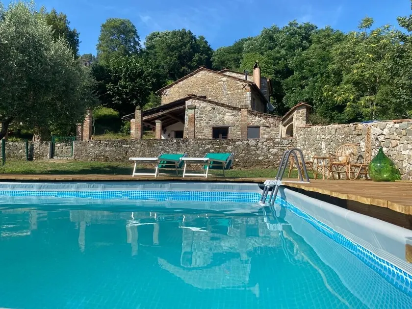 Casale Rustico con Piscina Privata e Ampio Parco - Image 1