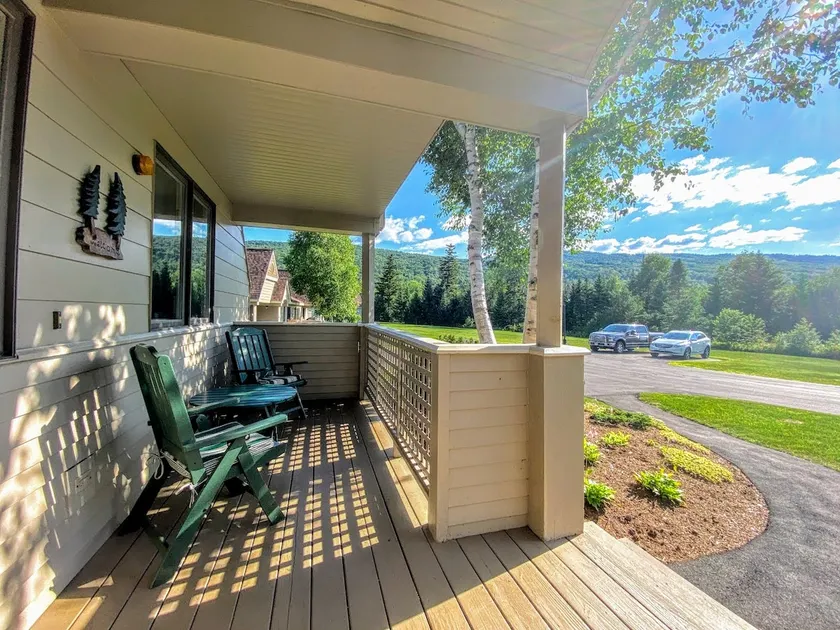 FV49 Stunning single level home Skiing Golf, A/C! - Image 1