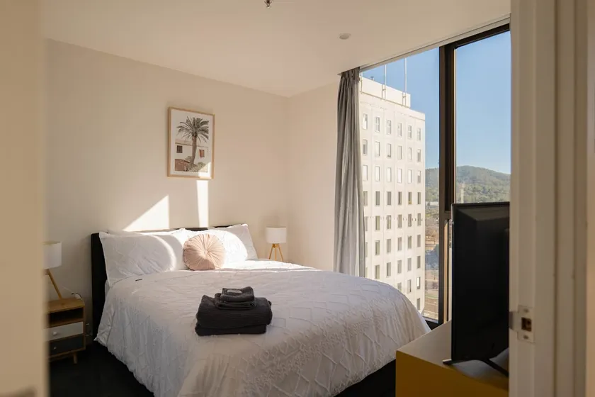 Capitol Apartments in Canberra City - Image 1