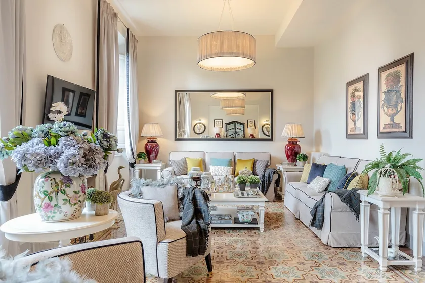 The Park View 4 Bedrooms Apartment with Terrace and Elevator inside the Walls of Lucca - Image 1