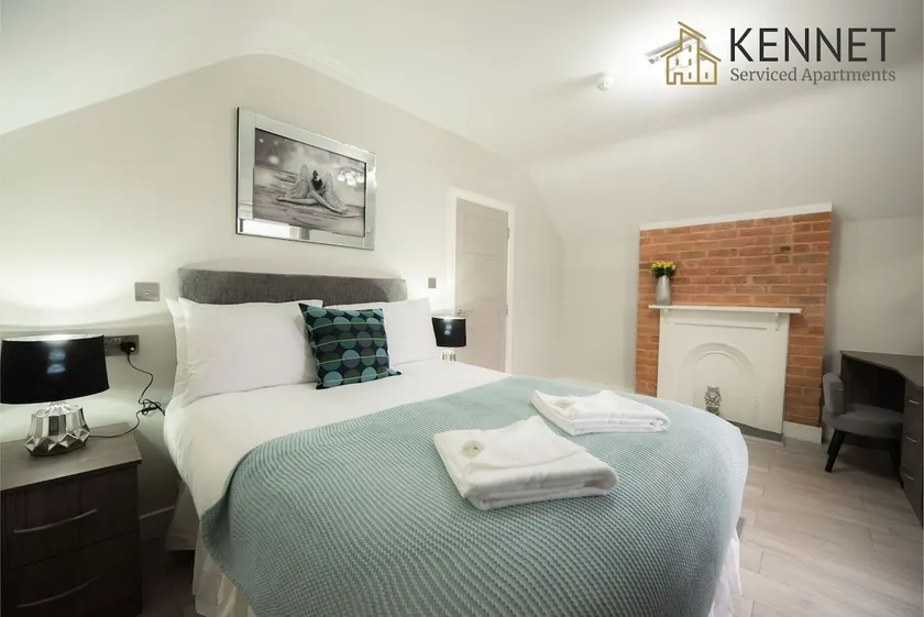 Laurel House - Deluxe 1-Bed , 1-Bath Penthouse - Image 1