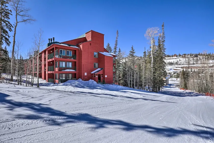 Brian Head Ski-In/Ski-Out Condo w/ Resort Perks! - Image 1