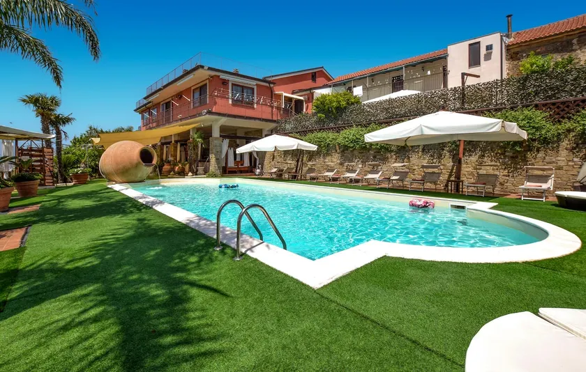 Villa Paradiso - Image 1