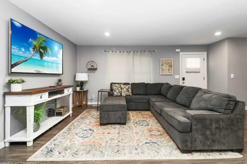 Renovated Home Sunroom, Porch Golf & Trails Nearby - Image 1
