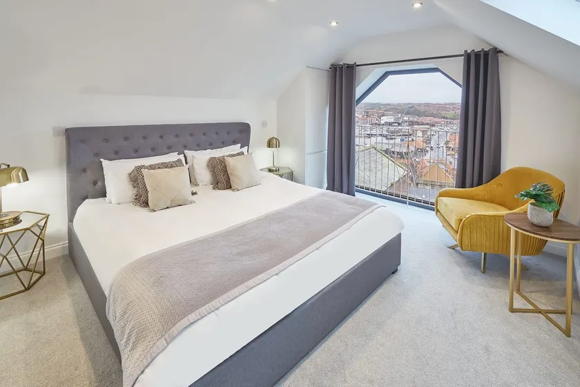 Host & Stay - The Penthouse, Hudsons Yard House - Image 1