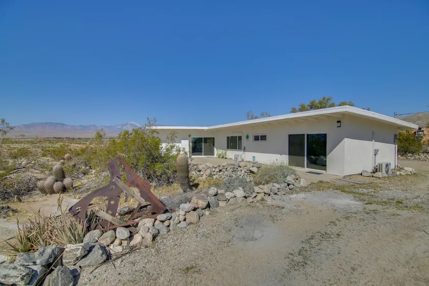 Patio & Views: Eccentric Desert Hot Springs Home - Image 1