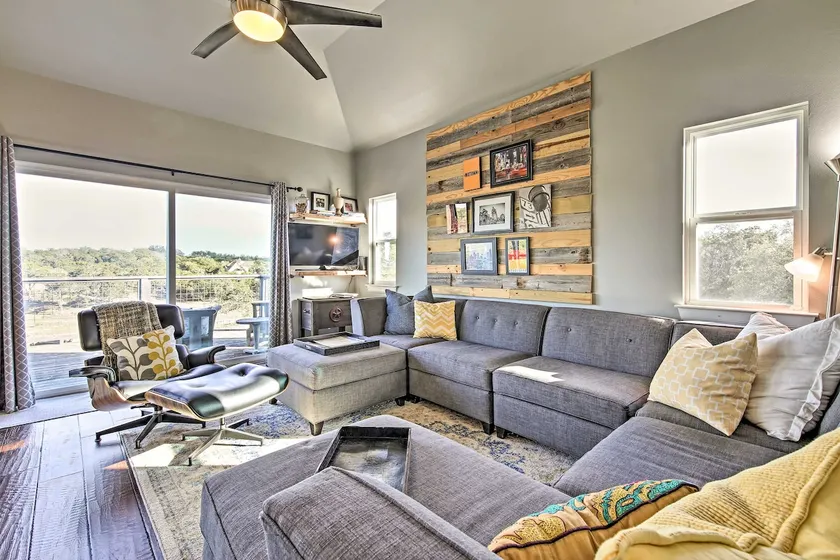 Peaceful Hill Country Hideaway w/ Pond Views - Image 1
