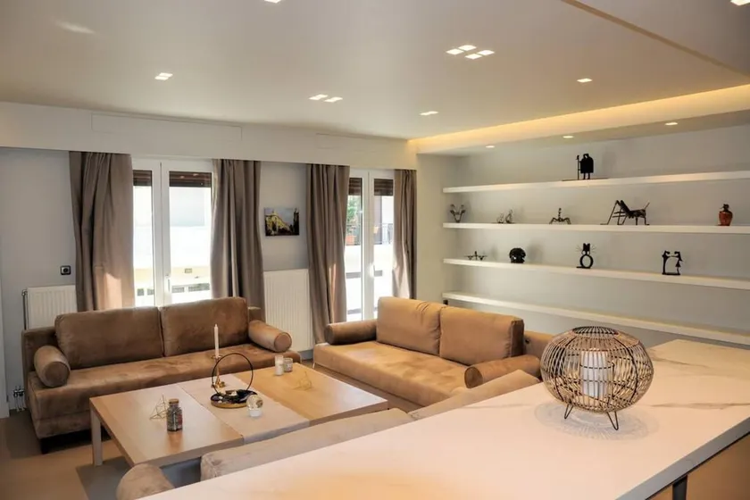 Luxurious apartment in Acropolis - Image 1