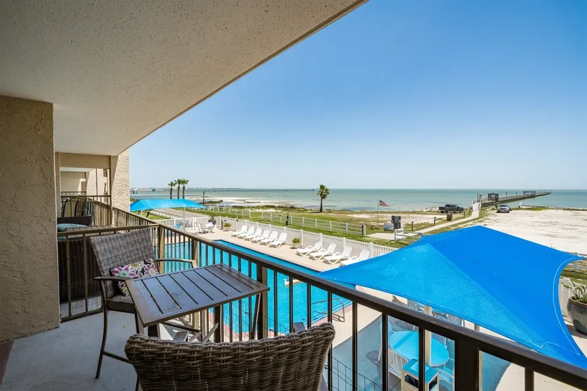 Rod and Reel | Pet Friendly, Views, Pool, Hot Tub - Image 1