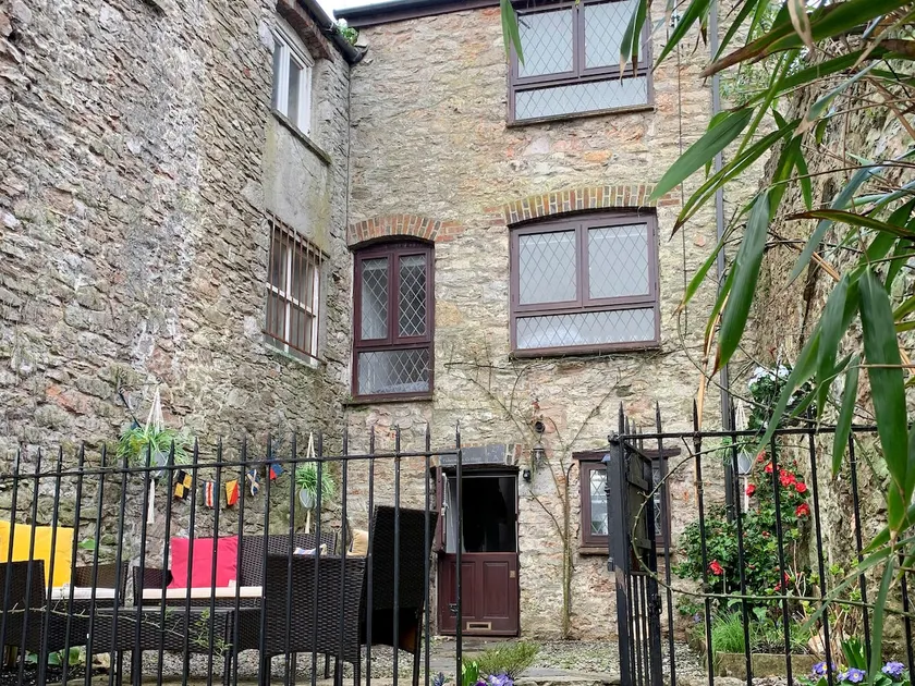 Fisherman's Cottage - Image 1