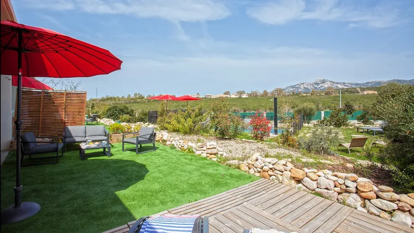 apart Levante shared swimming pool bbq - Image 1