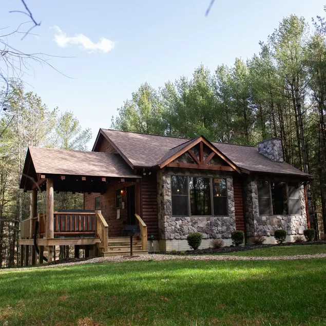 Modern Hocking Hills Log Home w/ Hot Tub & Firepit - Image 1