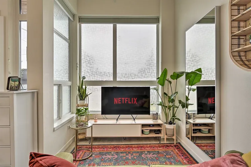 Stylish Ballard studio 15 mins from Space Needle - Image 1