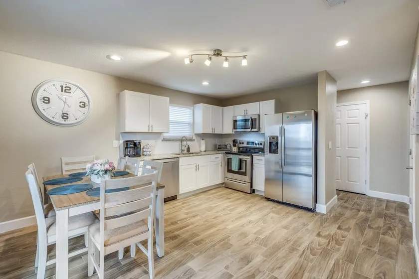 BMT Stay | 4BR Near Lackland Seaworld - Image 1