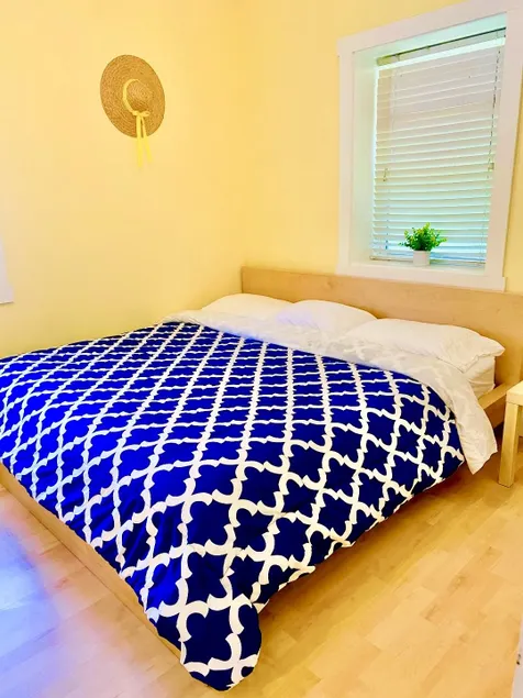 1 Bedroom + Sleeping Alcove Cottage #9 - Image 1