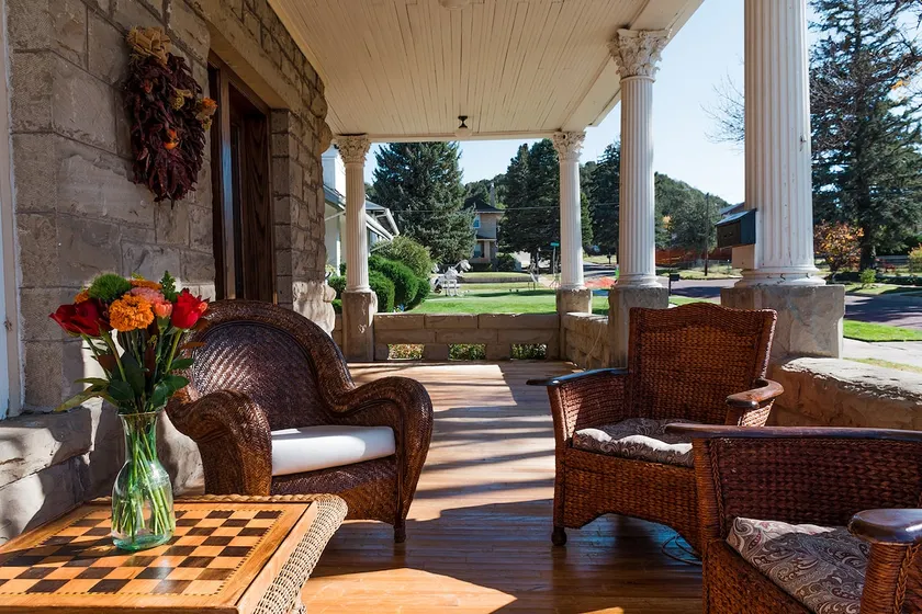 Large Home Great Location Pet Friendly, Sleeps 10 - Image 1