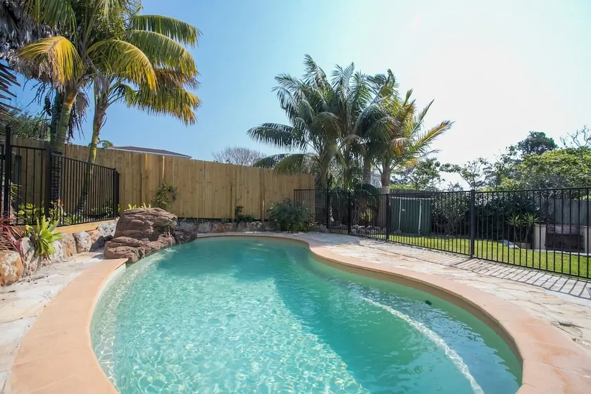 Beachwood House at Mollymook Beach - Image 1