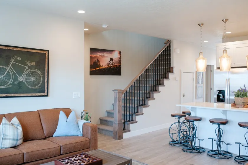 🐶 Happy Tails – Dog-Friendly Getaway Near Zion with Pool Access – Relax, Play, and Stay Cool! - Image 1
