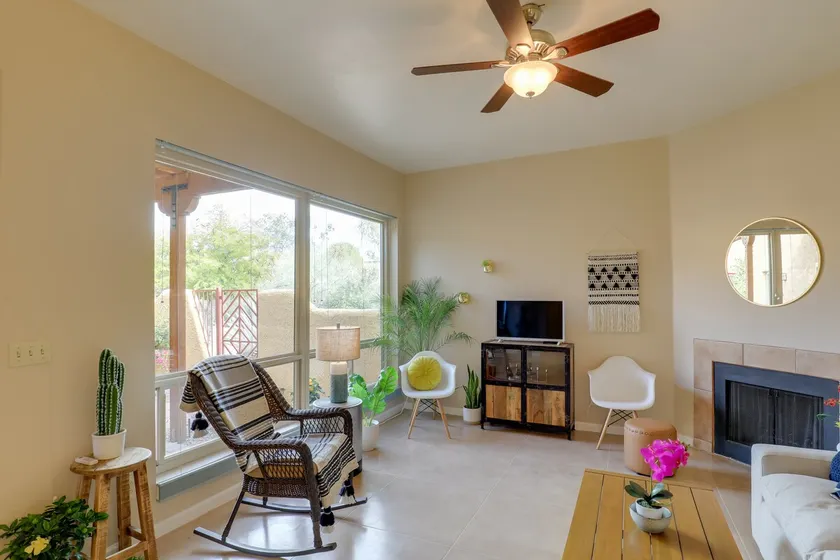NY! Tucson Townhome w / Patio <12 mi till centrum! - Image 1